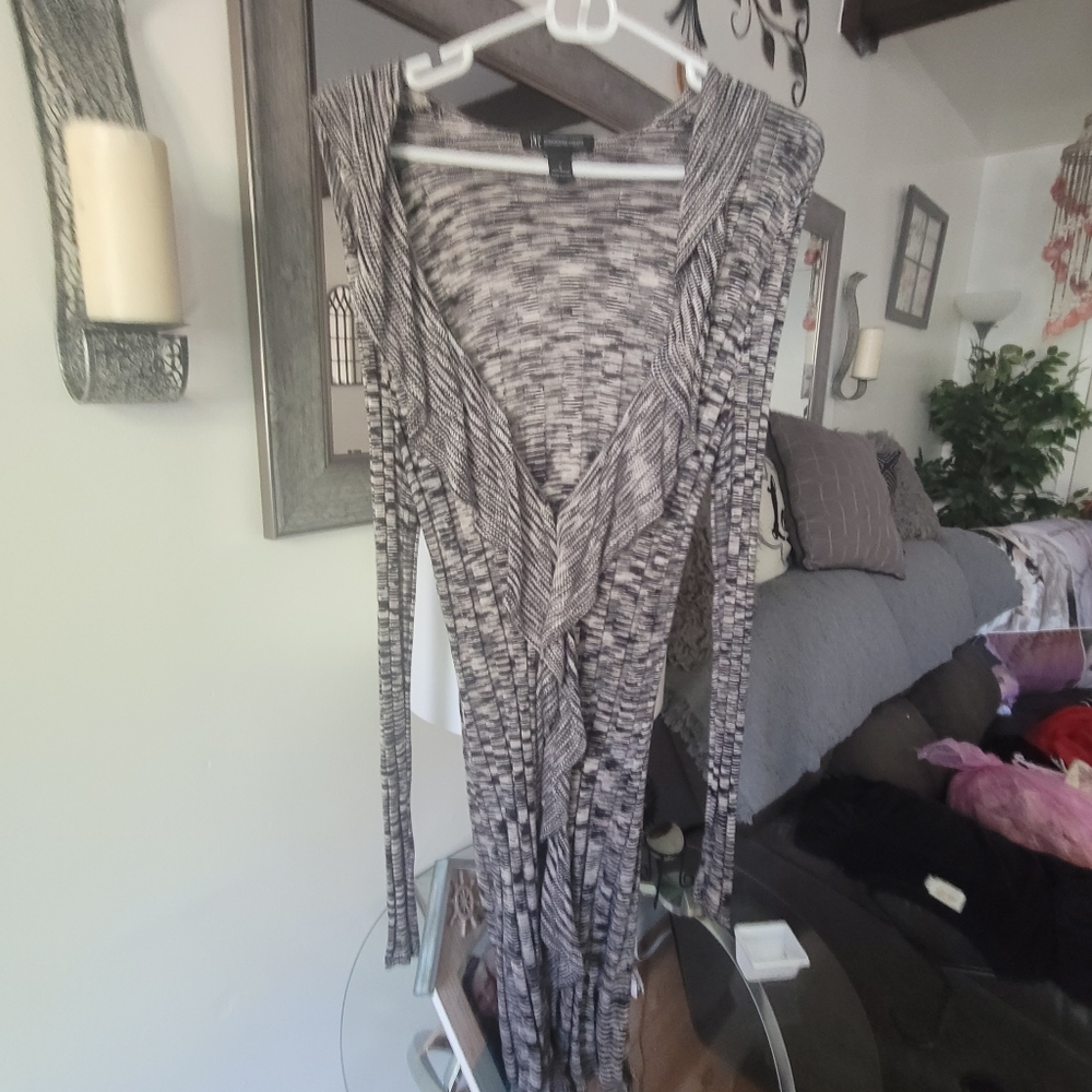 (EUC) INC (International Concepts)Patterned high-low flared ruffle tunic Size sm